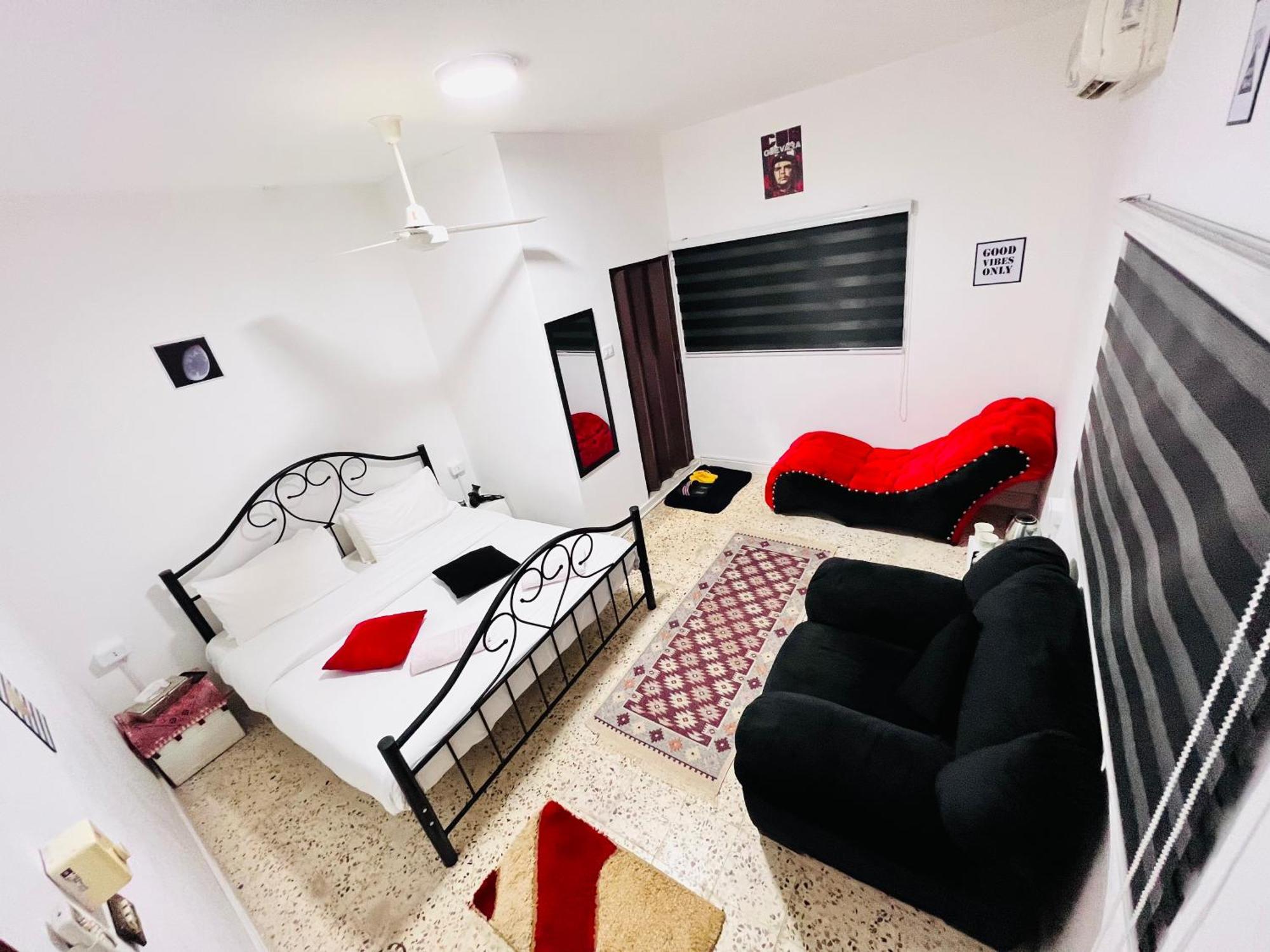 Desert Moon Hostel Wadi Musa Ngoại thất bức ảnh